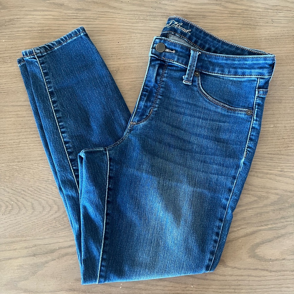 Universal Thread Indigo Denim Jeans